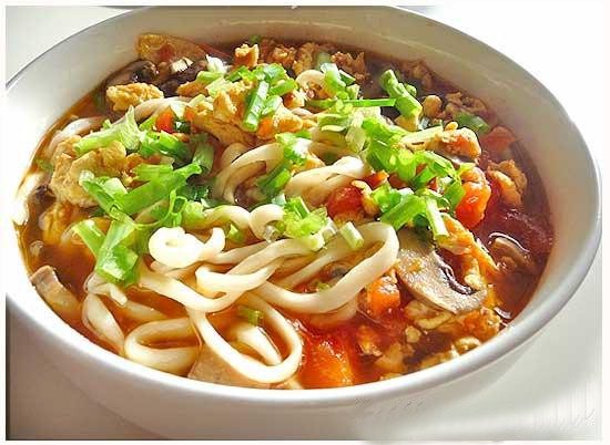 12 Sam's Special Hunan Noodle Soup